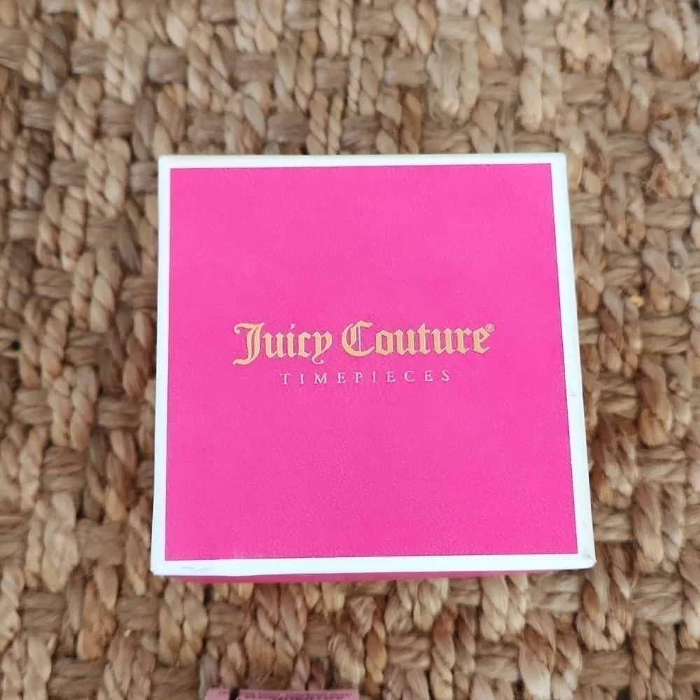 ✨️NWT JUICY COUTURE Gold Diamond lined Watch